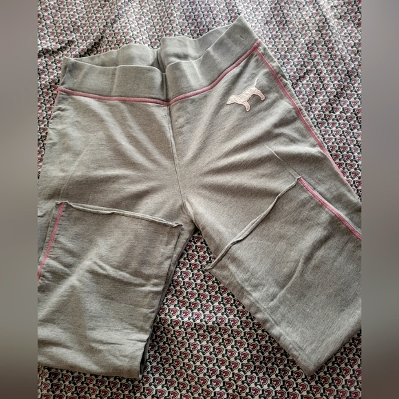 Vs pink vintage crop sweatpants, size medium. - Picture 1 of 14